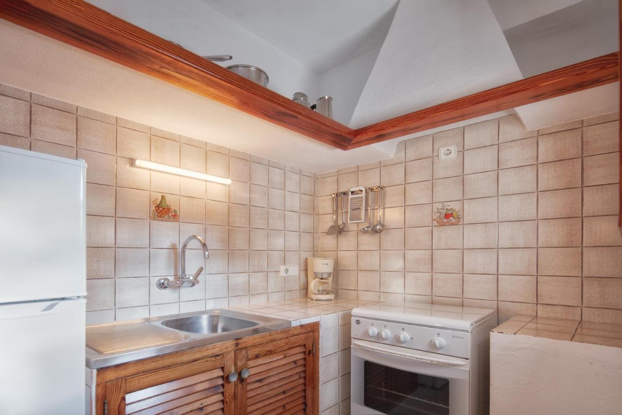 Alojamientos Turisticos Cardona - Apartamento 1 Hab. Standart Es Pujols Esterno foto