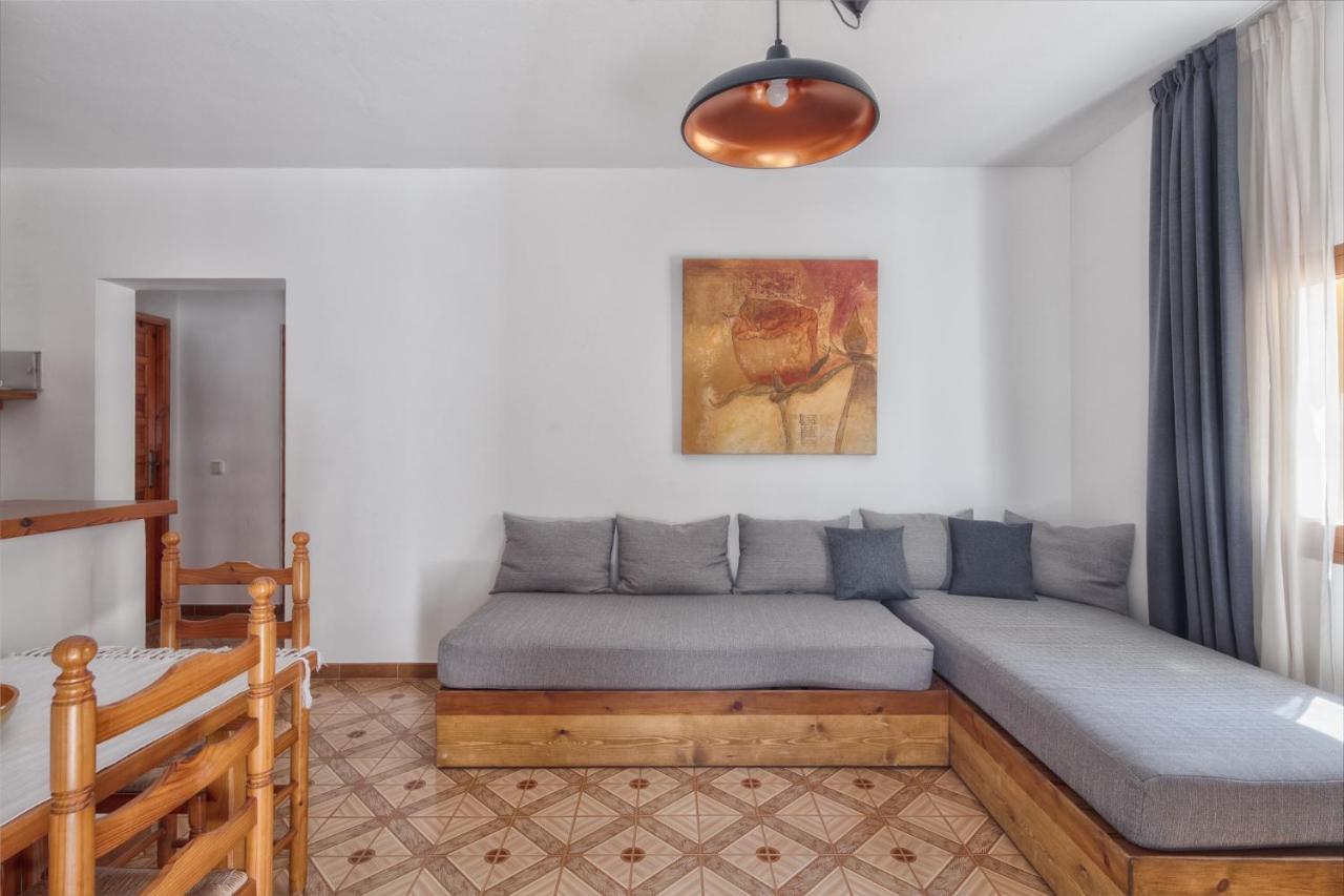Alojamientos Turisticos Cardona - Apartamento 1 Hab. Standart Es Pujols Esterno foto