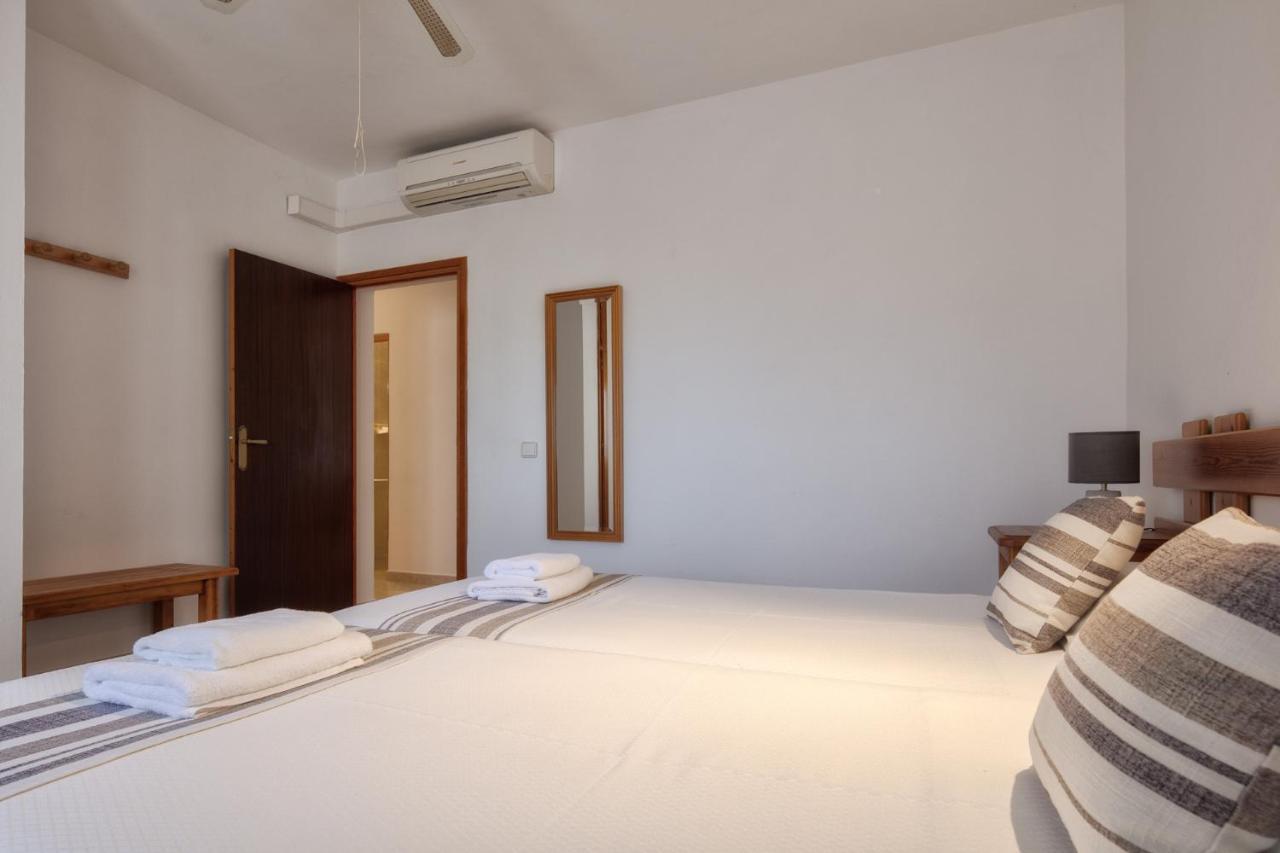 Alojamientos Turisticos Cardona - Apartamento 1 Hab. Standart Es Pujols Esterno foto