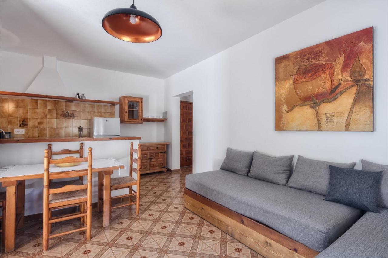 Alojamientos Turisticos Cardona - Apartamento 1 Hab. Standart Es Pujols Esterno foto